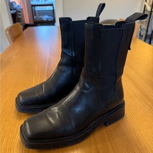 Vagabond Black Leather Ankle Boots